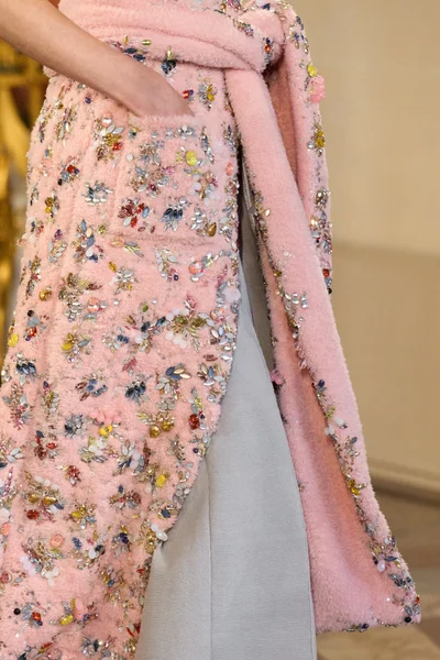 Look 32